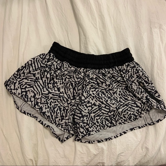Lululemon Tracker Shorts - Picture 1 of 3